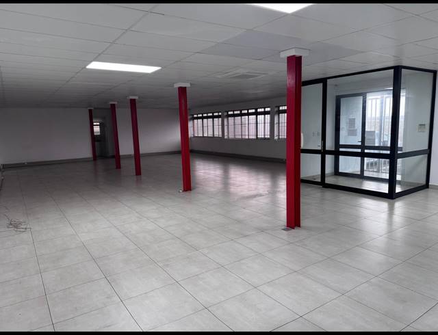 1,400M² WAREHOUSE TO LET IN PAARDEN EILAND